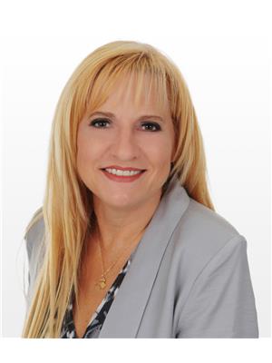 CHRISTINE MORETTO