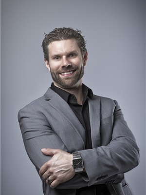 Derrick Dion