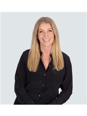 Elaine Warren