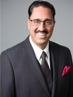 Tariq Khan