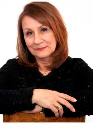 LENA DE LUCA