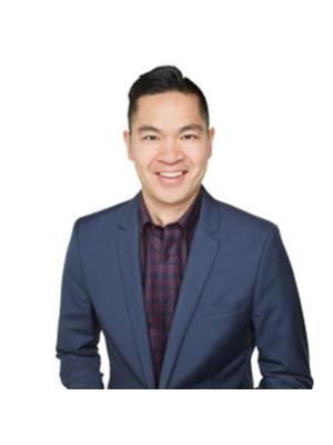 Colin Woo
