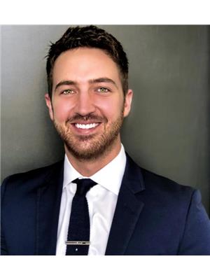 Lee Elliott
