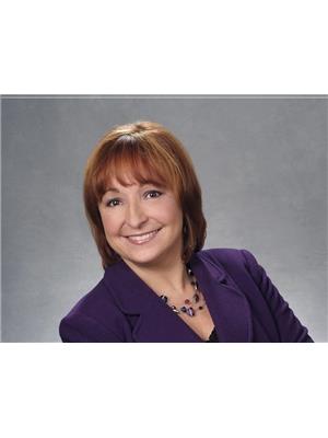 LESLIE HANSON