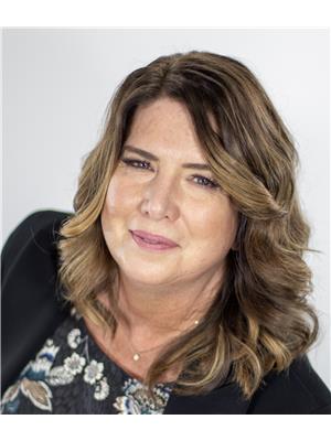 Carolyn Lund