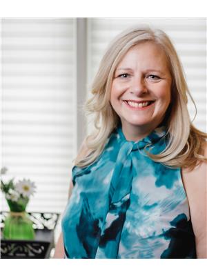 DONNA-LYNN DOUCETTE