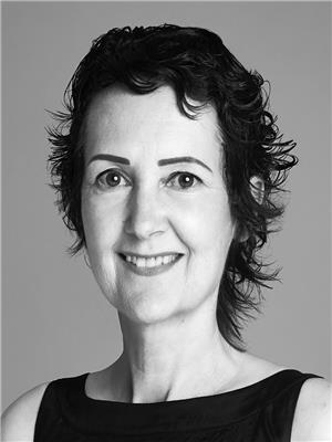 LORI BARNES