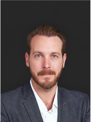 Robert Leslie Bassett