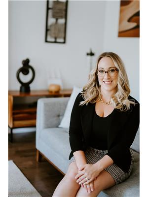 Lindsay Castelli