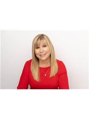 Dee (Dimitra) Hnatko