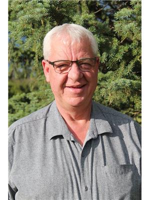 Dave M. Becker