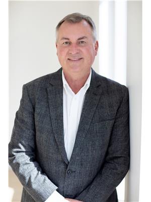 Gregory Dusik