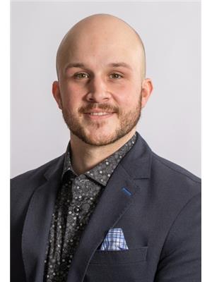  Kaine Brouyette 