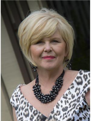 MARY MCMURRAN