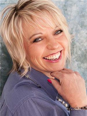 DENISE DOUCET