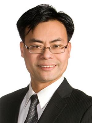 DANIEL HO