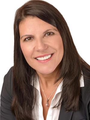 NATALIA QUINTAL