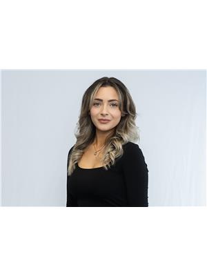 DANIELLA MINICHIELLO