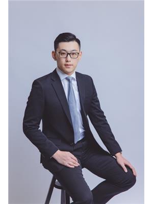 DANIEL GUO