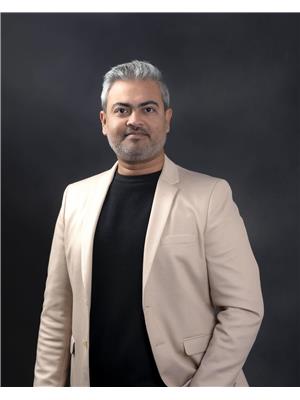 Naveed Hayat