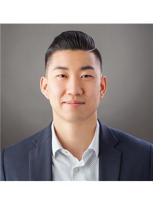 Angus Lo