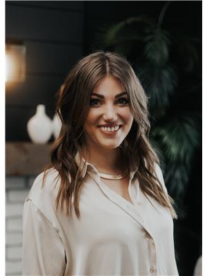 Stefanie Carlson Image