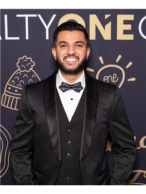 PUNPHER AKHIL