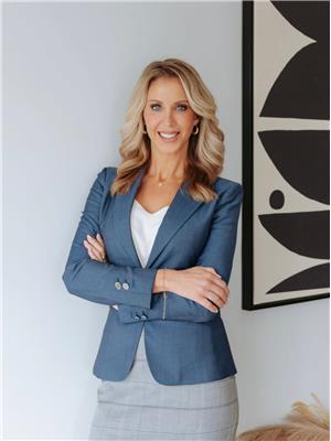 Lisa G. Makelki