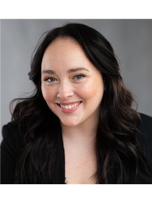Lauren Hoyles