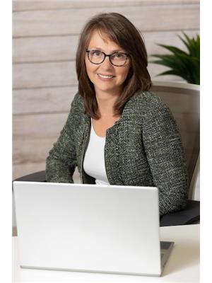 Andrea Van Wilgenburg