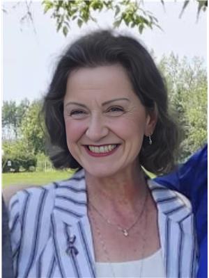 LINDA NIELSEN