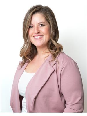 Courtney Giacomini