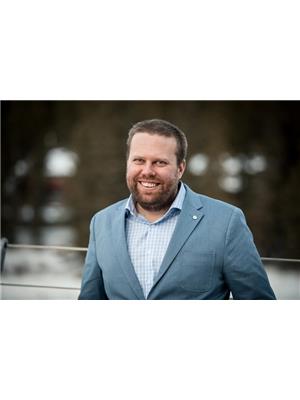 Kevin Bunzeluk