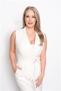 Kelsie Pharo