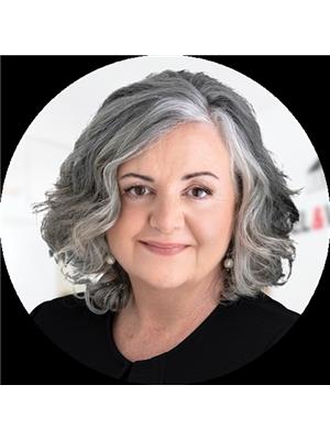 Shelley MacLeod