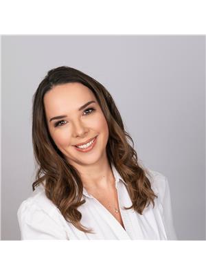 Tanya Couterielle