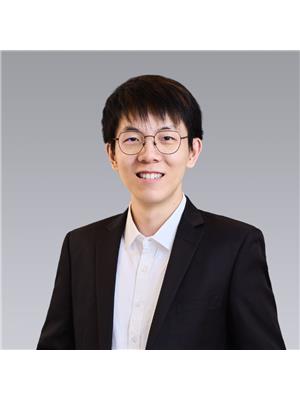 Leslie Wang
