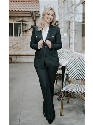 Abi MacKenzie