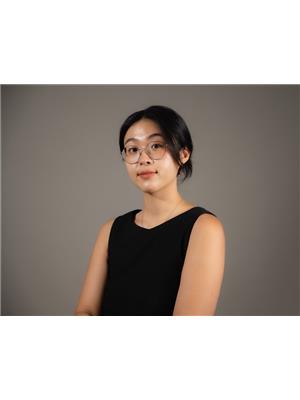 Molly Hwang