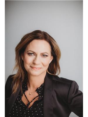 Lisa Mueller