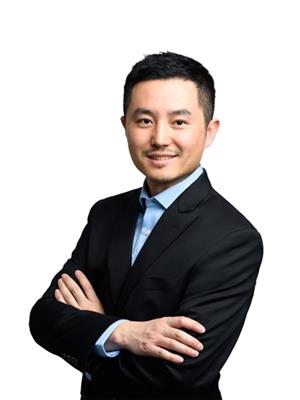 Shuang Hou