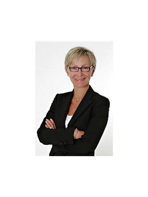 Lori VanDinther