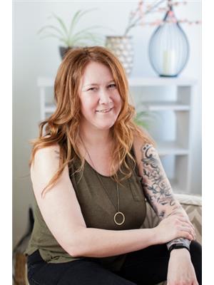 Julie Hominick