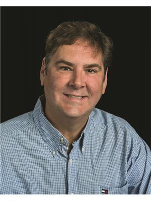 Daryl Newis