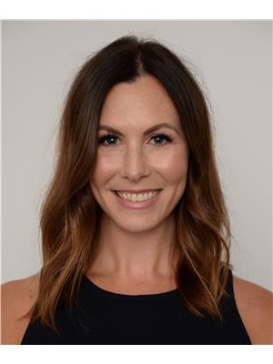 LINDSAY PETTIE