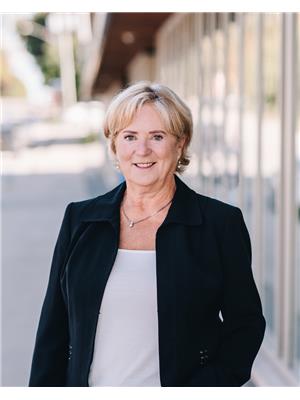 BOBBIE DUPUIS
