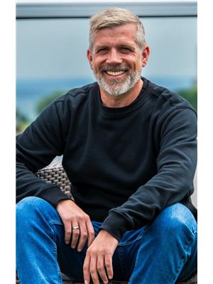 DEREK CRESPY