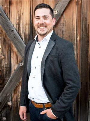 Travis Mountenay