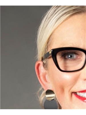 KIM KELLER