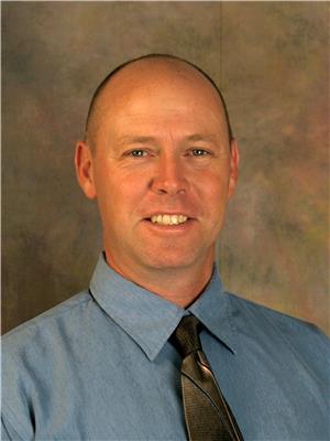 BRIAN MACKINNON